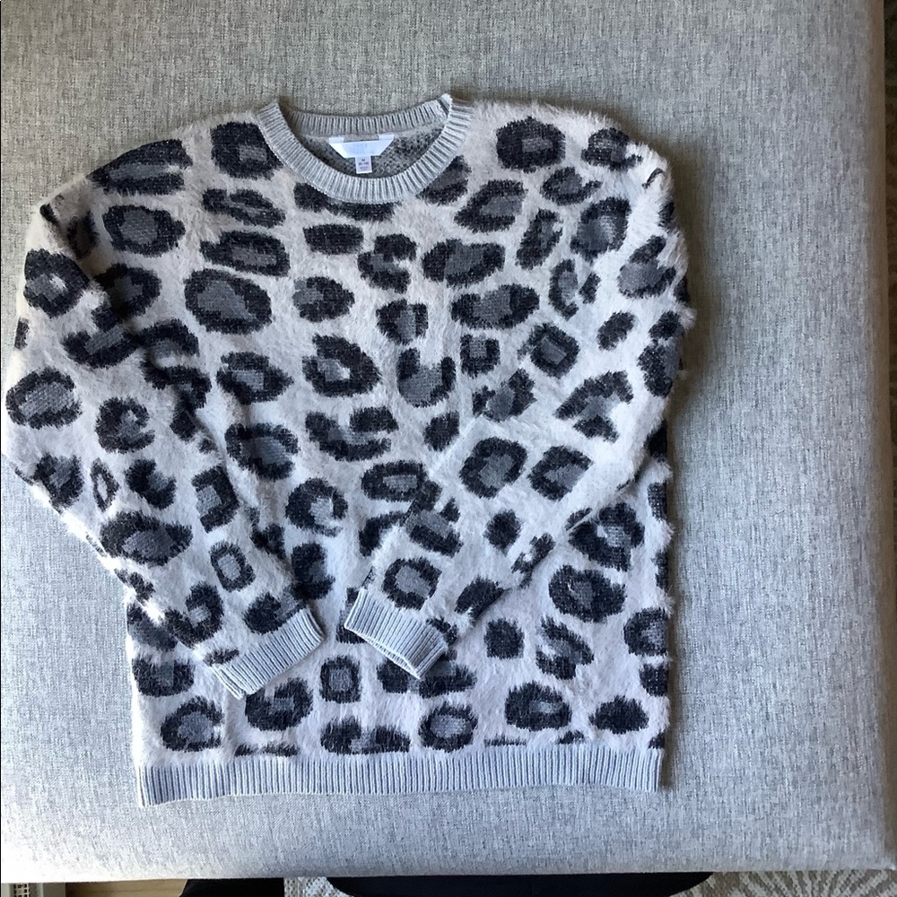 Fuzzy gray leopard cheetah print sweater